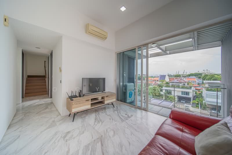 The Sorrento, 55 West Coast Road, 2 Bedrooms, 1,259 sqft, Condominium For Sale, by Ong Yi Loong, 500188820 - Living Room - PropertyGuru.com.sg