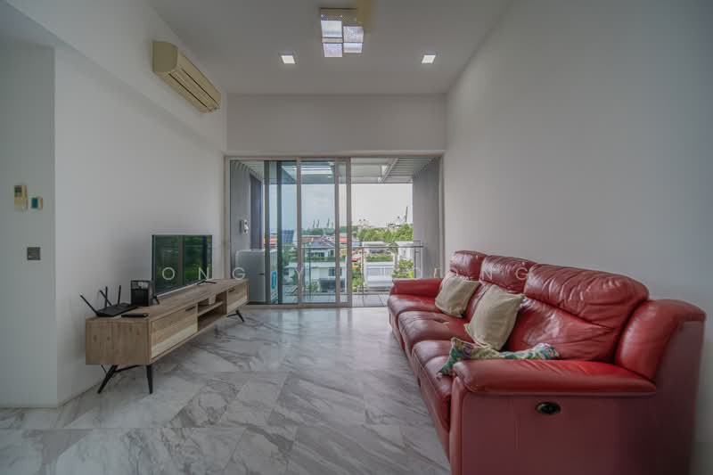 The Sorrento, 55 West Coast Road, 2 Bedrooms, 1,259 sqft, Condominium For Sale, by Ong Yi Loong, 500188820 - Living Room - PropertyGuru.com.sg