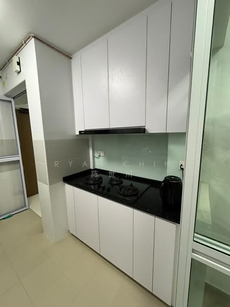 53 Strathmore Avenue, 53 Strathmore Avenue, 3 Bedrooms, 893 sqft, HDB Flat For Rent, by Ryan Chin 陈世川, 500188821 - Kitchen - PropertyGuru.com.sg