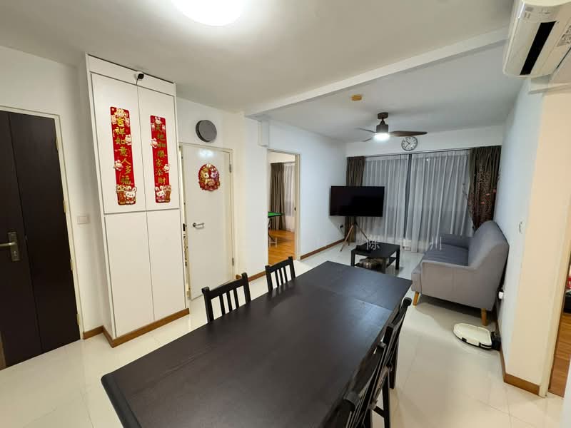 53 Strathmore Avenue, 53 Strathmore Avenue, 3 Bedrooms, 893 sqft, HDB Flat For Rent, by Ryan Chin 陈世川, 500188821 - Living Room - PropertyGuru.com.sg