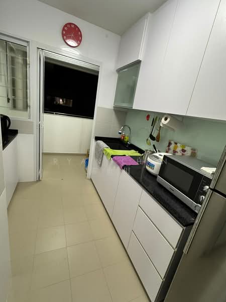 53 Strathmore Avenue, 53 Strathmore Avenue, 3 Bedrooms, 893 sqft, HDB Flat For Rent, by Ryan Chin 陈世川, 500188821 - PropertyGuru.com.sg