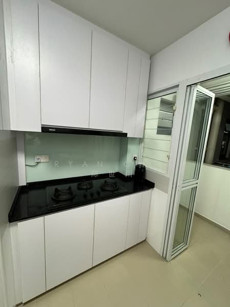 53 Strathmore Avenue, 53 Strathmore Avenue, 3 Bedrooms, 893 sqft, HDB Flat For Rent, by Ryan Chin 陈世川, 500188821 - Kitchen - PropertyGuru.com.sg