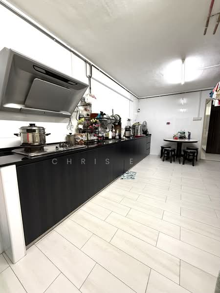 404 Pandan Gardens, 404 Pandan Gardens, 3 Bedrooms, 1,227 sqft, HDB Flat For Sale, by Chris Eng, 500188825 - Kitchen - PropertyGuru.com.sg