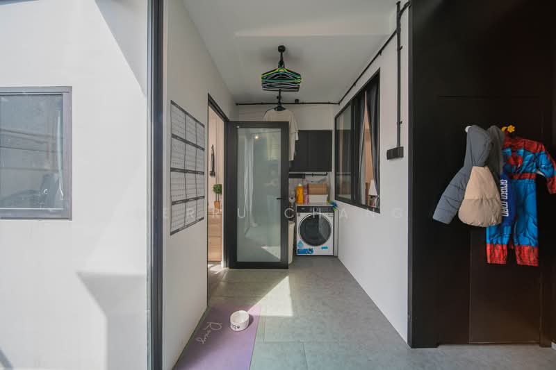 53 Jalan Ma'mor, 53 Jalan Ma'mor, 3 Bedrooms, 1,282 sqft, HDB Flat For Sale, by Derru Chang, 500188826 - Laundry Area - PropertyGuru.com.sg