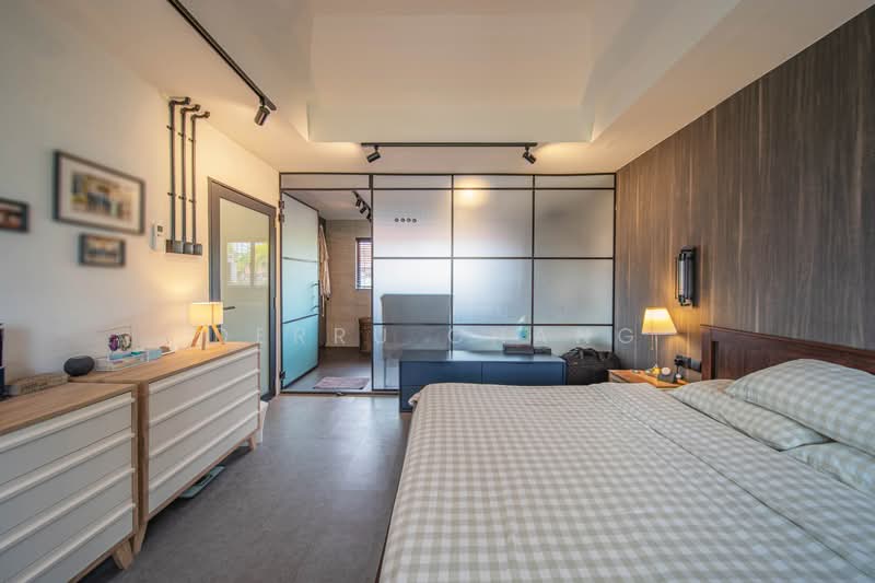 53 Jalan Ma'mor, 53 Jalan Ma'mor, 3 Bedrooms, 1,282 sqft, HDB Flat For Sale, by Derru Chang, 500188826 - Master Bedroom - PropertyGuru.com.sg