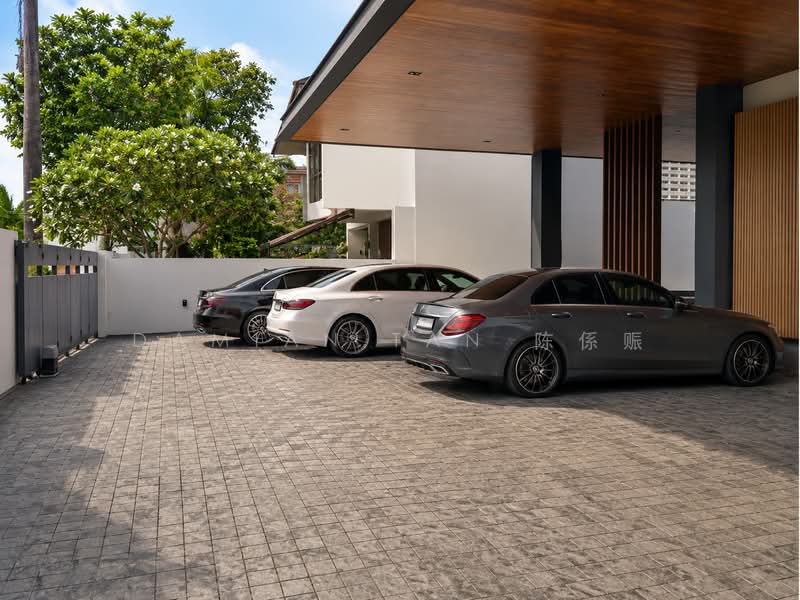 ⭐️RARE BRAND NEW RENOVATED DETACHED @ GOLDHILL GARDENS⭐️1 KM OF ACS & SCGS⭐️NEAR MRT & BUS STOPS⭐️, Goldhill Avenue Barker Mount Rosie Chancery Gentle Gilstead Buckley Merlimau Dyson Tan Sim Boh Bo Seng Asimont Balmoral Stevens Robin Fernhill Lewis Margoliouth Trevose Berrima Harlyn Dalkeith Narooma Camborne Kheam Hock Merryn Tempua Unggas Bahasa, 6 Bedrooms, 8,500 sqft, Detached House For Sale, by Damian Tan 陈係赈, 500188828 - Exterior - PropertyGuru.com.sg