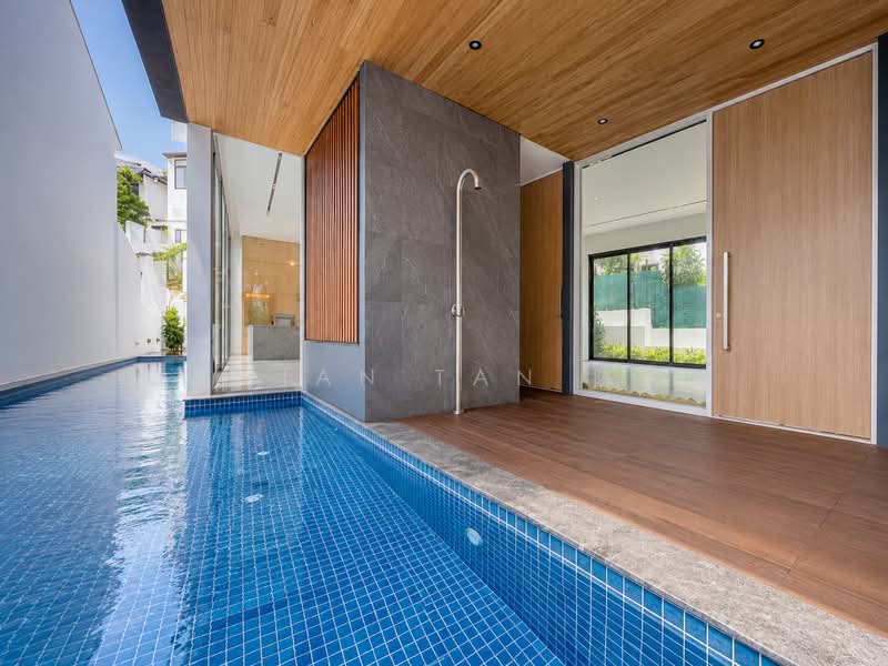 ⭐️RARE BRAND NEW RENOVATED DETACHED @ GOLDHILL GARDENS⭐️1 KM OF ACS & SCGS⭐️NEAR MRT & BUS STOPS⭐️, Goldhill Avenue Barker Mount Rosie Chancery Gentle Gilstead Buckley Merlimau Dyson Tan Sim Boh Bo Seng Asimont Balmoral Stevens Robin Fernhill Lewis Margoliouth Trevose Berrima Harlyn Dalkeith Narooma Camborne Kheam Hock Merryn Tempua Unggas Bahasa, 6 Bedrooms, 8,500 sqft, Detached House For Sale, by Damian Tan 陈係赈, 500188828 - Exterior - PropertyGuru.com.sg