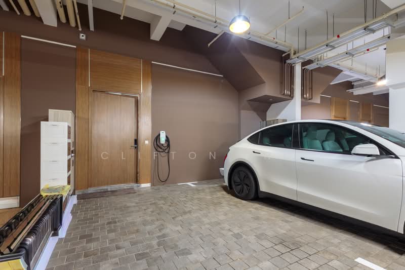 Alana, Sunrise Terrace, 4 Bedrooms, 3,057 sqft, Terraced House For Sale, by Clifton Ong, 500188830 - Car Park - PropertyGuru.com.sg