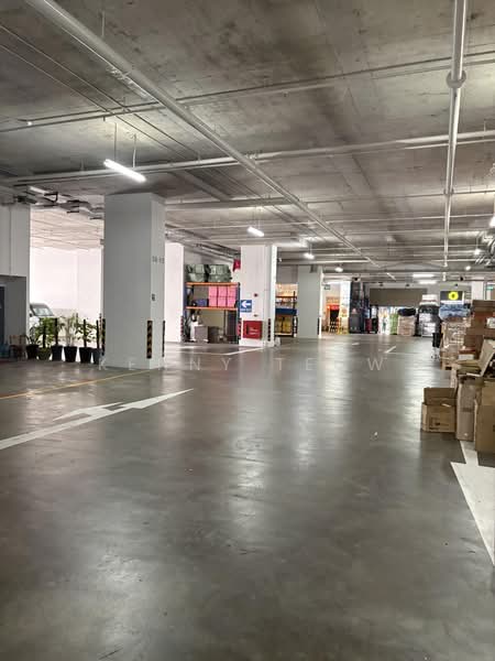 Win5 @ Yishun, 15 Yishun Industrial Street 1, 172 sqft, Light Industrial (B1) For Rent, by Kenny Teow, 500188831 - Car Park - CommercialGuru.com.sg