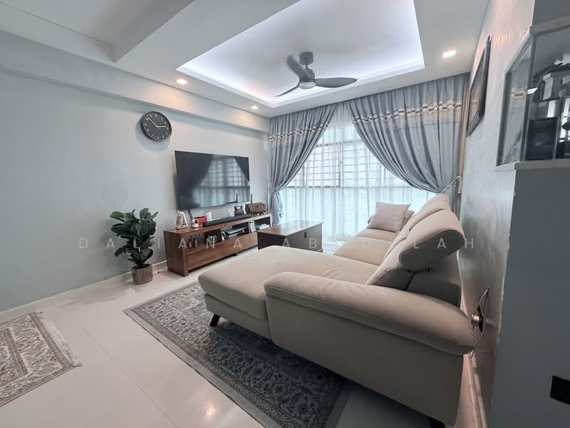 204A Punggol Field, 204A Punggol Field, 3 Bedrooms, 1,184 sqft, HDB Flat For Sale, by Daliana Abdullah, 500188837 - Living Room - PropertyGuru.com.sg