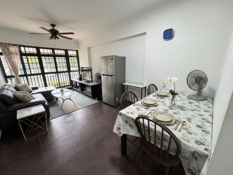 27A Jalan Membina, 27A Jalan Membina, 3 Bedrooms, 969 sqft, HDB Flat For Sale, by Maverick Maung, 500188838 - Living Room - PropertyGuru.com.sg