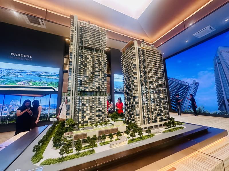 One Marina Gardens, 3 Marina Gardens Lane, 3 Bedrooms, 969 sqft, Apartment For Sale, by Murphy Lee, 500188844 - Exterior - PropertyGuru.com.sg
