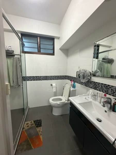 510 Woodlands Drive 14, 510 Woodlands Drive 14, 3 Bedrooms, 1,346 sqft, HDB Flat For Sale, by Derrick Tan, 500188848 - Bathroom - PropertyGuru.com.sg