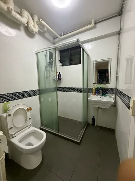 510 Woodlands Drive 14, 510 Woodlands Drive 14, 3 Bedrooms, 1,346 sqft, HDB Flat For Sale, by Derrick Tan, 500188848 - Bathroom - PropertyGuru.com.sg