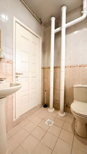 302B Anchorvale Link, 302B Anchorvale Link, 1 Bedroom, 484 sqft, HDB Flat For Sale, by Kennis Cai, 500188852 - Bathroom - PropertyGuru.com.sg