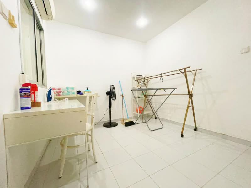 6 Mount Sinai Walk, , Room Rental, 150 sqft, Detached House For Rent, by Chester Chia, 500188868 - PropertyGuru.com.sg