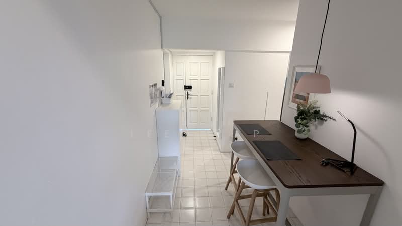 Pine Grove, 1N Pine Grove, Room Rental, 100 sqft, Condominium For Rent, by Leen Yap, 500188875 - Entrance - PropertyGuru.com.sg