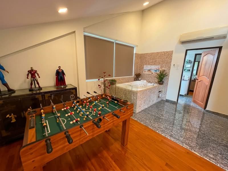 ❤️New Listing⭐️1st tier landed address⭐️Corner Plot⭐️Fiona 国凤 8218☎️5108, One tree hill, Jalan Kelawar, Jalan Arnap, Jalan Tupai, Lengkok Merak, 8 Bedrooms, 4,600 sqft, Semi-Detached House For Sale, by Fiona Yin 国凤, 500188907 - Bathroom - PropertyGuru.com.sg