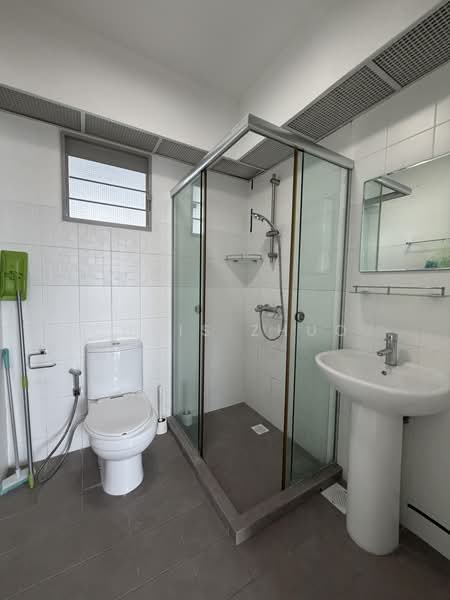 603A Punggol Road, 603A Punggol Road, 3 Bedrooms, 990 sqft, HDB Flat For Rent, by Chris Zhuo, 500188916 - Bathroom - PropertyGuru.com.sg