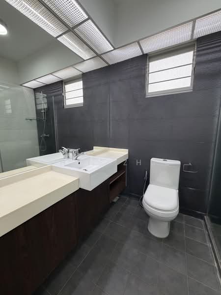 603A Punggol Road, 603A Punggol Road, 3 Bedrooms, 990 sqft, HDB Flat For Rent, by Chris Zhuo, 500188916 - Bathroom - PropertyGuru.com.sg