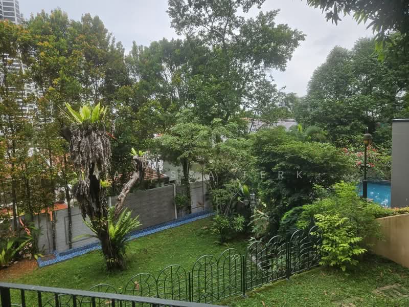 Entire Self-Contained GCB Floor, Victoria Park Close, 2 Bedrooms, 1,200 sqft, Good Class Bungalow For Rent, by Vanessa Terk, 500188930 - Garden - PropertyGuru.com.sg