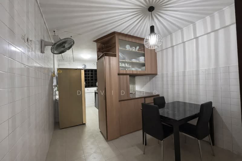 306 Jurong East Street 32, 306 Jurong East Street 32, 3 Bedrooms, 1,012 sqft, HDB Flat For Sale, by David Ho, 500188942 - Kitchen - PropertyGuru.com.sg