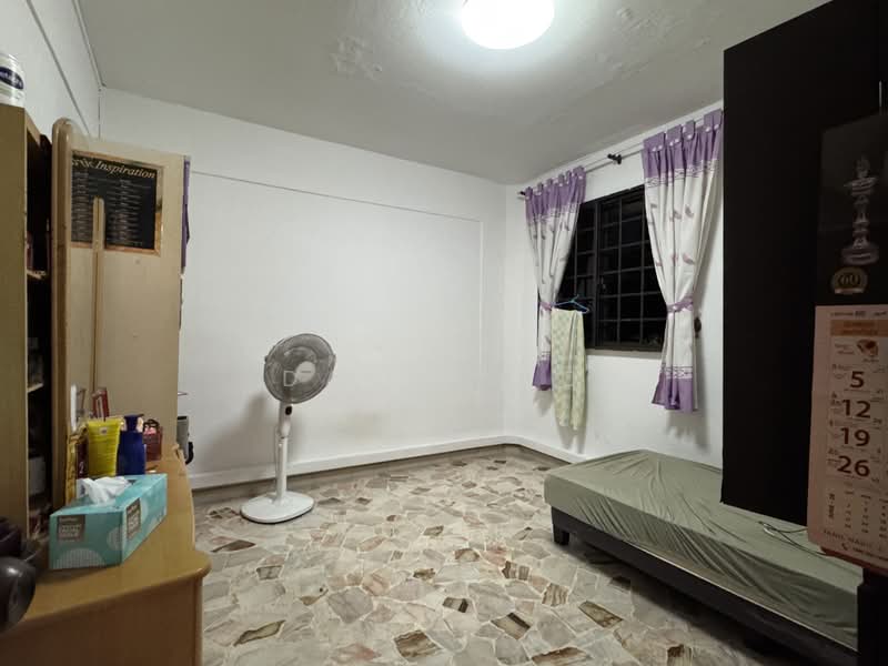 306 Jurong East Street 32, 306 Jurong East Street 32, 3 Bedrooms, 1,012 sqft, HDB Flat For Sale, by David Ho, 500188942 - Bedroom - PropertyGuru.com.sg