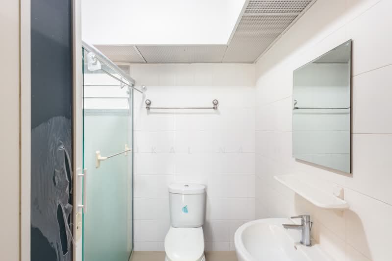 613C Punggol Drive, 613C Punggol Drive, 3 Bedrooms, 1,001 sqft, HDB Flat For Sale, by Haikal Nash, 500188950 - Bathroom - PropertyGuru.com.sg