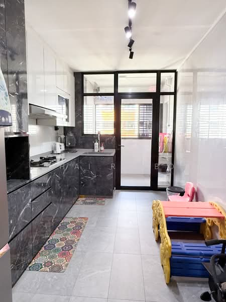 665 Hougang Avenue 4, 665 Hougang Avenue 4, 3 Bedrooms, 1,109 sqft, HDB Flat For Sale, by Khai Rambo, 500188954 - Kitchen - PropertyGuru.com.sg