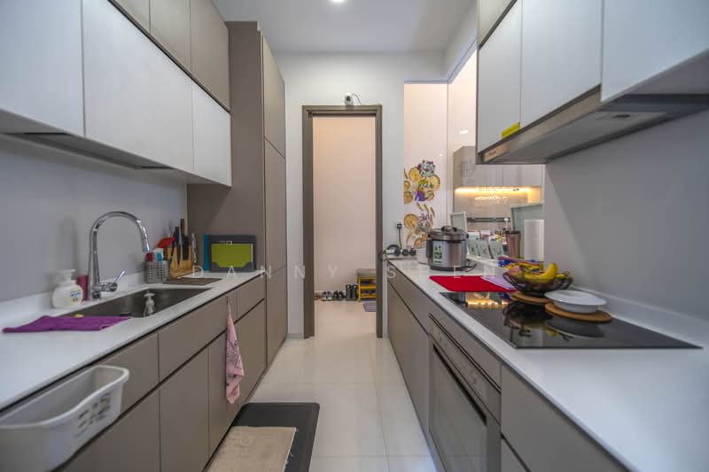 Casa Al Mare, 75 Jalan Loyang Besar, 3 Bedrooms, 1,098 sqft, Apartment For Sale, by Danny Shen, 500188972 - Kitchen - PropertyGuru.com.sg