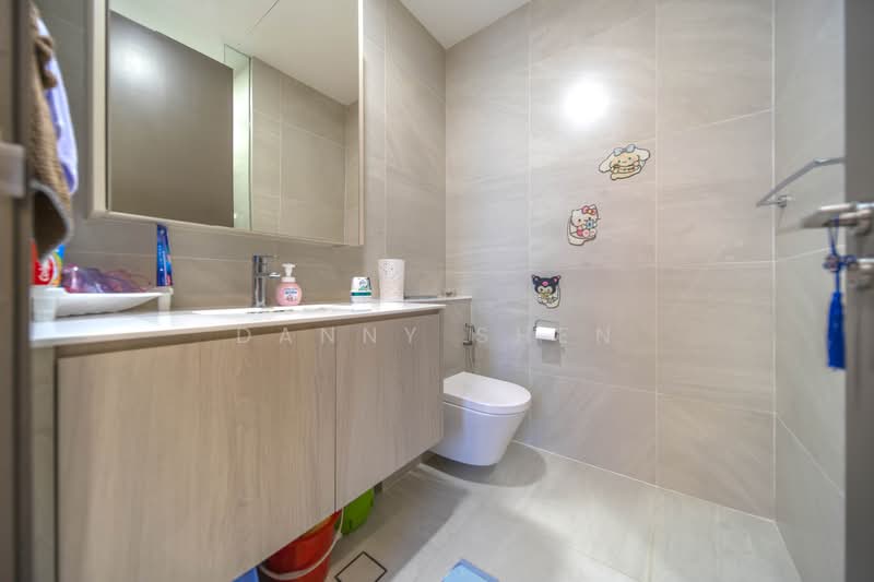 Casa Al Mare, 75 Jalan Loyang Besar, 3 Bedrooms, 1,098 sqft, Apartment For Sale, by Danny Shen, 500188972 - Bathroom - PropertyGuru.com.sg