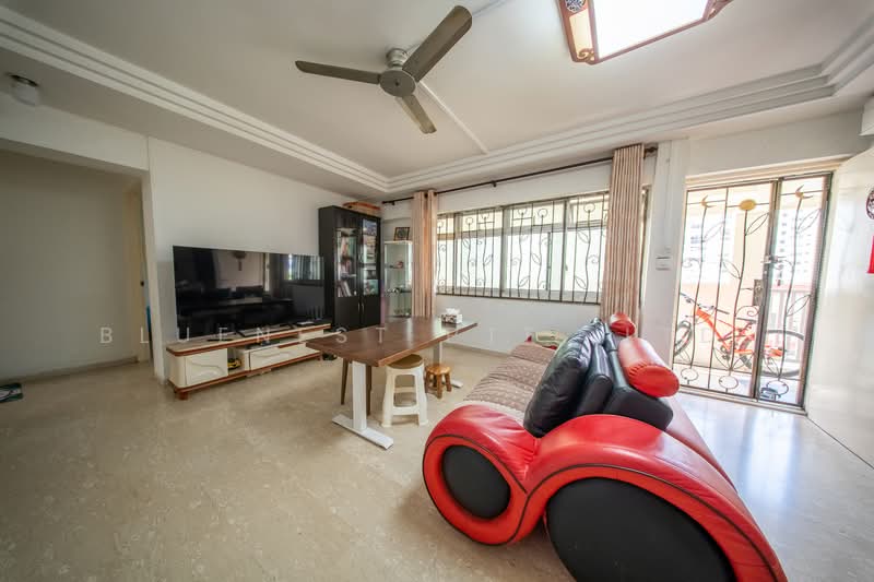 354 Woodlands Avenue 1, 354 Woodlands Avenue 1, 3 Bedrooms, 1,130 sqft, HDB Flat For Sale, by KENNETH CHUA, 500188975 - Living Room - PropertyGuru.com.sg