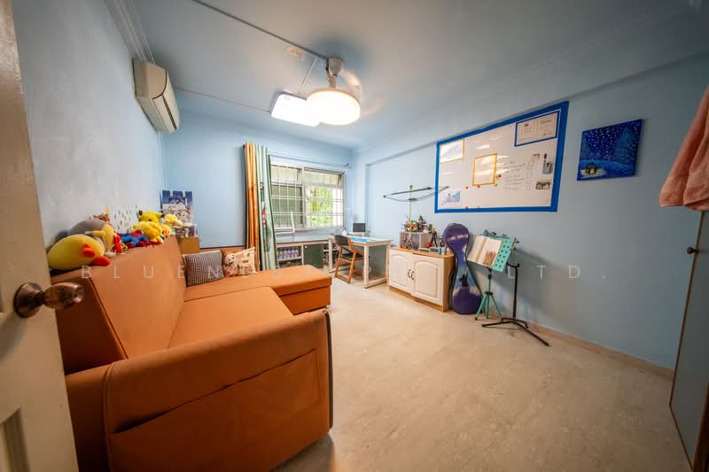 354 Woodlands Avenue 1, 354 Woodlands Avenue 1, 3 Bedrooms, 1,130 sqft, HDB Flat For Sale, by KENNETH CHUA, 500188975 - Study - PropertyGuru.com.sg