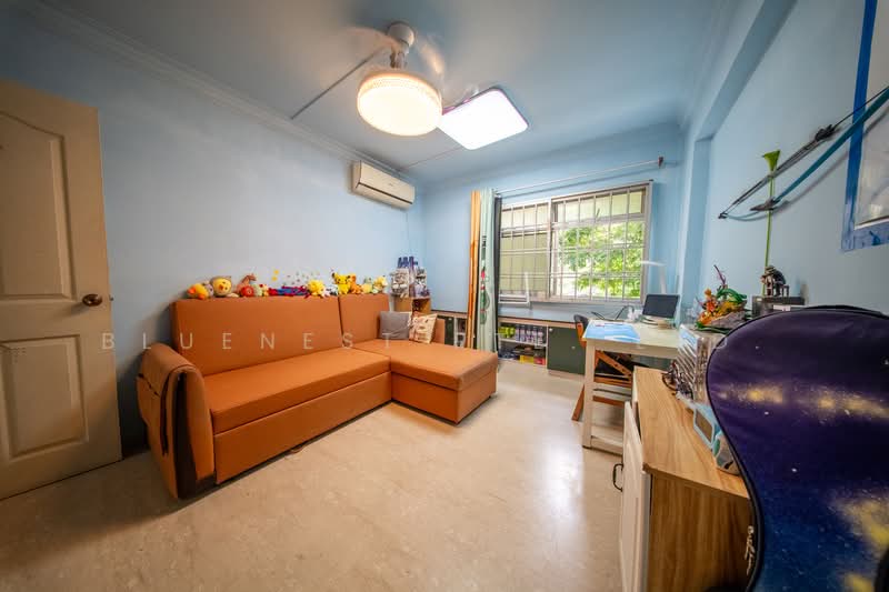 354 Woodlands Avenue 1, 354 Woodlands Avenue 1, 3 Bedrooms, 1,130 sqft, HDB Flat For Sale, by KENNETH CHUA, 500188975 - Study - PropertyGuru.com.sg