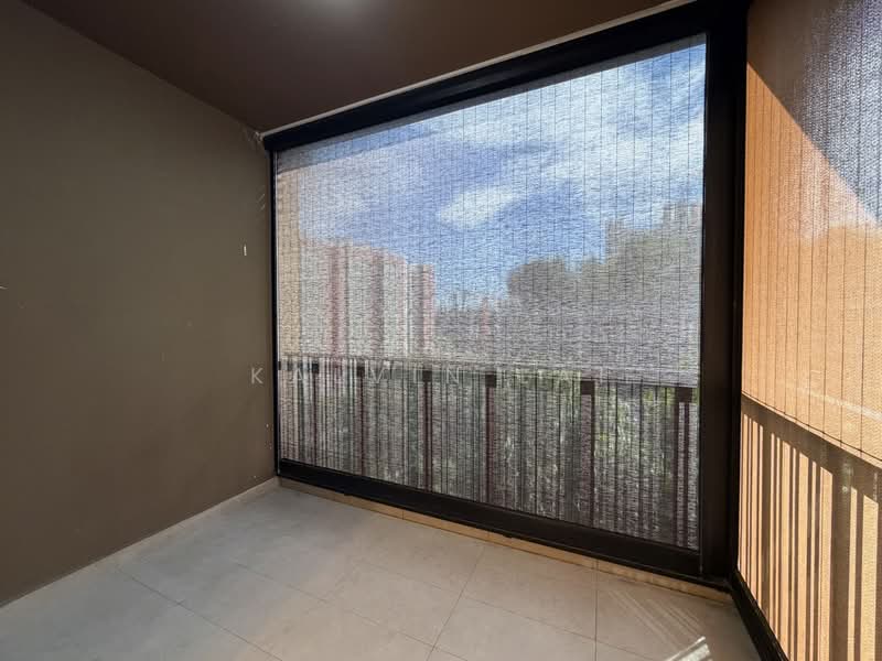 Le Quest, 10 Bukit Batok Street 41, 4 Bedrooms, 1,023 sqft, Condominium For Rent, by Kalvin Lai, 500188992 - Balcony - PropertyGuru.com.sg