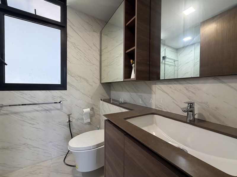 Le Quest, 10 Bukit Batok Street 41, 4 Bedrooms, 1,023 sqft, Condominium For Rent, by Kalvin Lai, 500188992 - Bathroom - PropertyGuru.com.sg