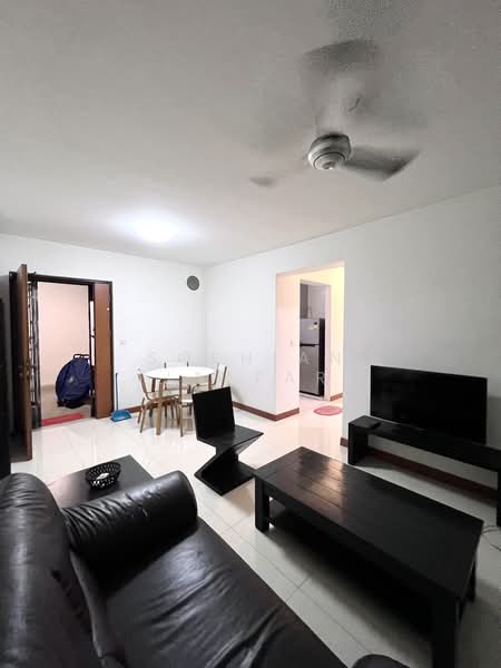 803A Keat Hong Close, 803A Keat Hong Close, 2 Bedrooms, 729 sqft, HDB Flat For Rent, by Sofhian Jaafar, 500188996 - Living Room - PropertyGuru.com.sg
