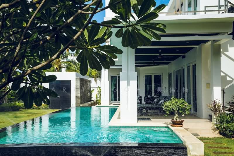 🌟 实惠别墅 Low $Psf, near Henry Park Primary ✧ Elegant 🌟, , 5 Bedrooms, 4,950 sqft, Detached House For Sale, by Martin Goh 吴伟楠, 500188998 - Exterior - PropertyGuru.com.sg