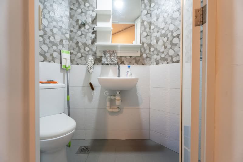 Maysprings, 2 Petir Road, 3 Bedrooms, 1,292 sqft, Apartment For Sale, by Peggy Ong, 500188999 - Bathroom - PropertyGuru.com.sg