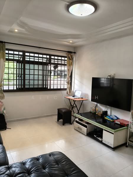 892A Woodlands Drive 50, 892A Woodlands Drive 50, 3 Bedrooms, 1,076 sqft, HDB Flat For Sale, by Alice Goh, 500189001 - Living Room - PropertyGuru.com.sg