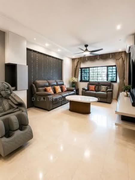 43 Marine Crescent, 43 Marine Crescent, 3 Bedrooms, 1,313 sqft, HDB Flat For Sale, by Darry Yeo, 500189003 - Living Room - PropertyGuru.com.sg