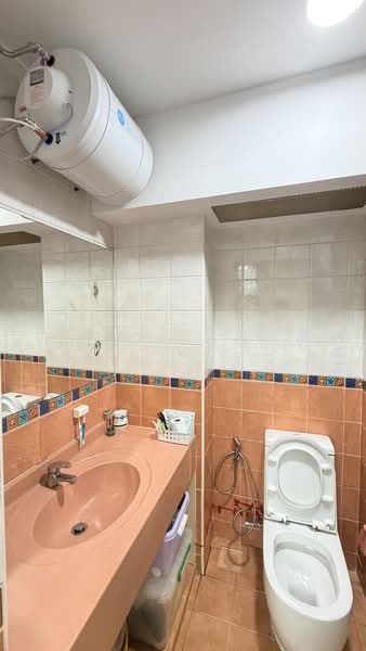 630 Senja Road, 630 Senja Road, 3 Bedrooms, 969 sqft, HDB Flat For Sale, by Joe Ng Xu Hong 黄緒汯, 500189006 - Bathroom - PropertyGuru.com.sg