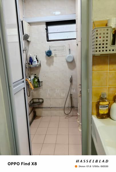 13 Lorong 7 Toa Payoh, 13 Lorong 7 Toa Payoh, Room Rental, 100 sqft, HDB Flat For Rent, by Karen M T Lim, 500189019 - Bathroom - PropertyGuru.com.sg