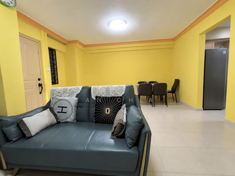 626 Choa Chu Kang Street 62, 626 Choa Chu Kang Street 62, 3 Bedrooms, 1,076 sqft, HDB Flat For Sale, by Zan Chia, 500189020 - Living Room - PropertyGuru.com.sg
