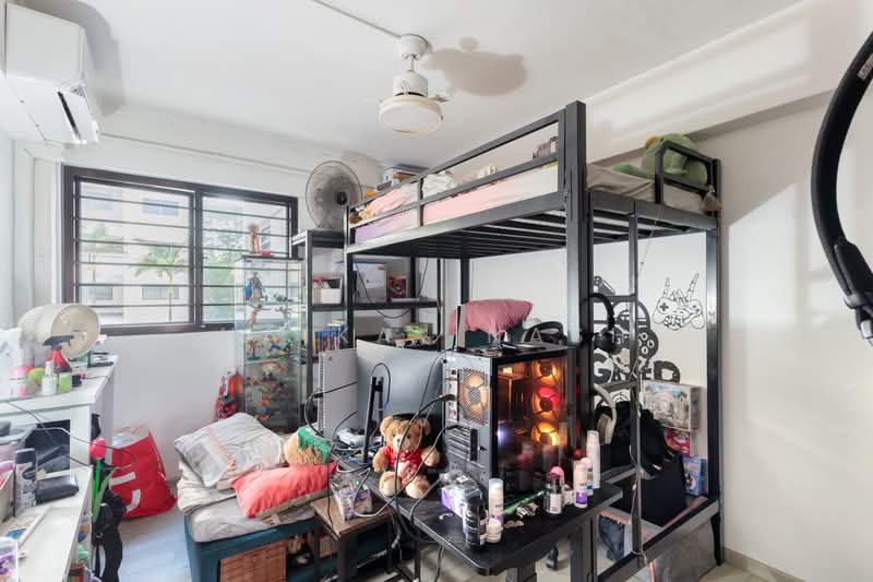 52 Teban Gardens Road, 52 Teban Gardens Road, 3 Bedrooms, 894 sqft, HDB Flat For Sale, by Haikal Nash, 500189029 - Bedroom - PropertyGuru.com.sg