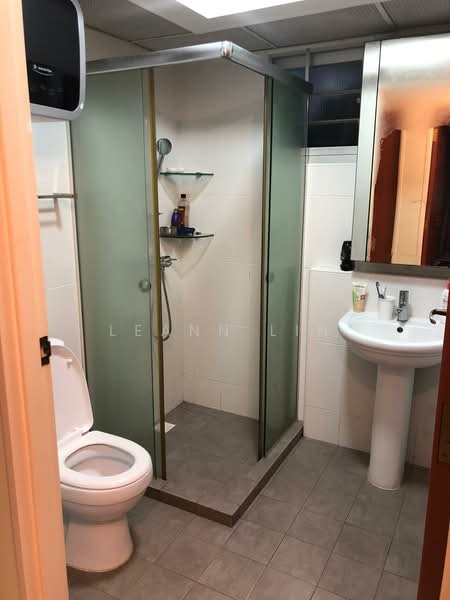 452A Sengkang West Way, 452A Sengkang West Way, Room Rental, 150 sqft, HDB Flat For Rent, by Leann Lin, 500189036 - Bathroom - PropertyGuru.com.sg