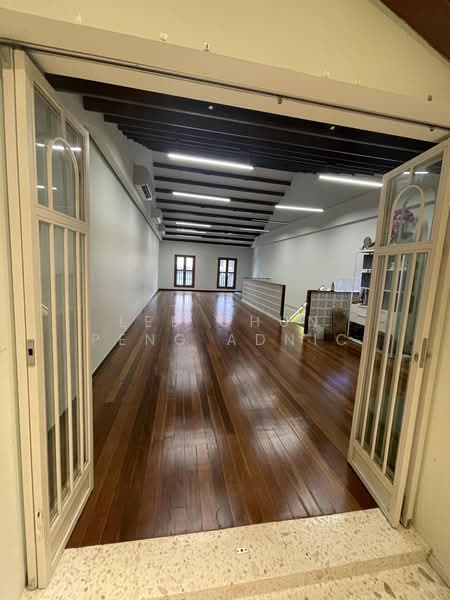 Kampong Glam Shophouse, North Bridge Road, Arab Street, Haji Lane, Beach Road, Bussorah Street, 2,700 sqft, Shop / Shophouse For Sale, by Lee Chun Peng Adnic, 500189039 - Interior - CommercialGuru.com.sg