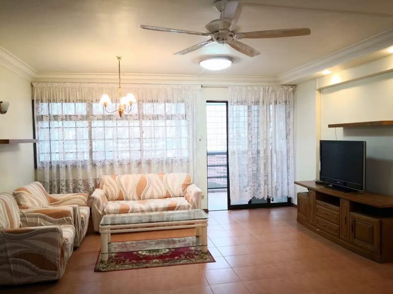265 Toh Guan Road, 265 Toh Guan Road, 3 Bedrooms, 1,302 sqft, HDB Flat For Rent, by Jaryl Lin, 500189070 - Living Room - PropertyGuru.com.sg