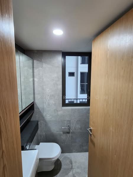 Midwood, 10 Hillview Rise, 3 Bedrooms, 893 sqft, Condominium For Sale, by Bernard Goh, 500189078 - Bathroom - PropertyGuru.com.sg