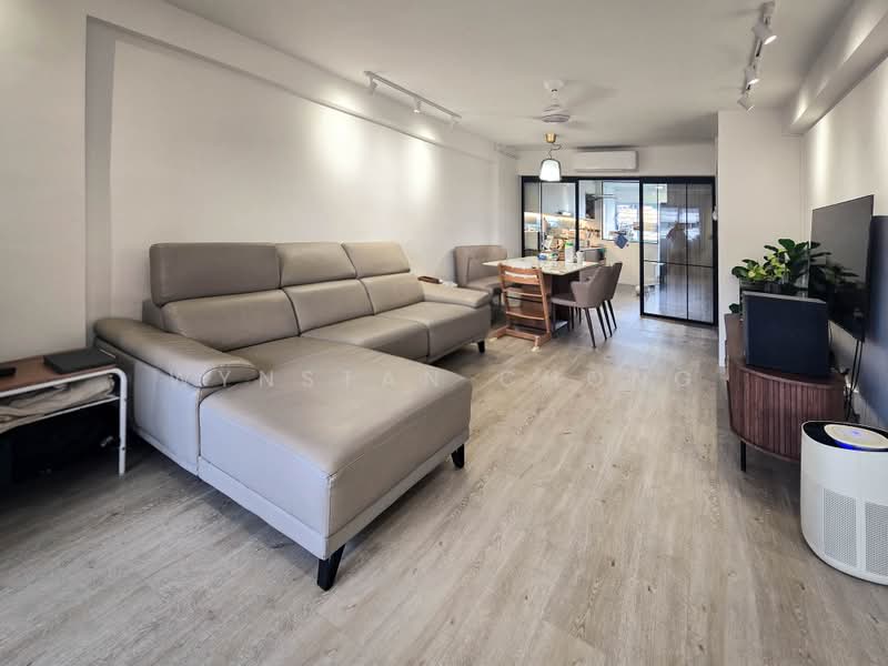 122 Ang Mo Kio Avenue 3, 122 Ang Mo Kio Avenue 3, 3 Bedrooms, 990 sqft, HDB Flat For Sale, by Wynstan Chong, 500189080 - Living Room - PropertyGuru.com.sg